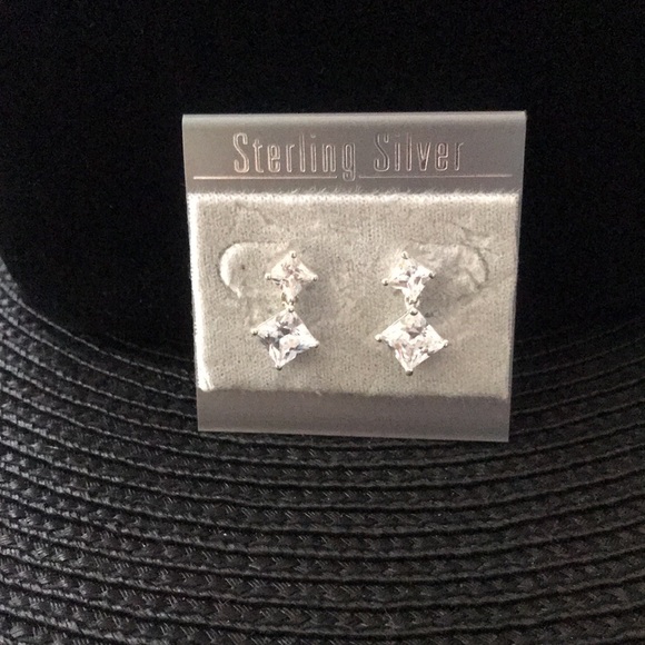 Sterling Silver CZ Earrings Pierced NWT - Picture 5 of 6